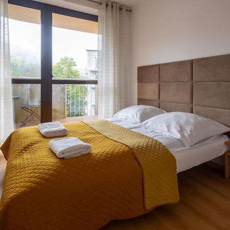 Aparthotel City Center Apartments Krynica Zdroj Luaran gambar