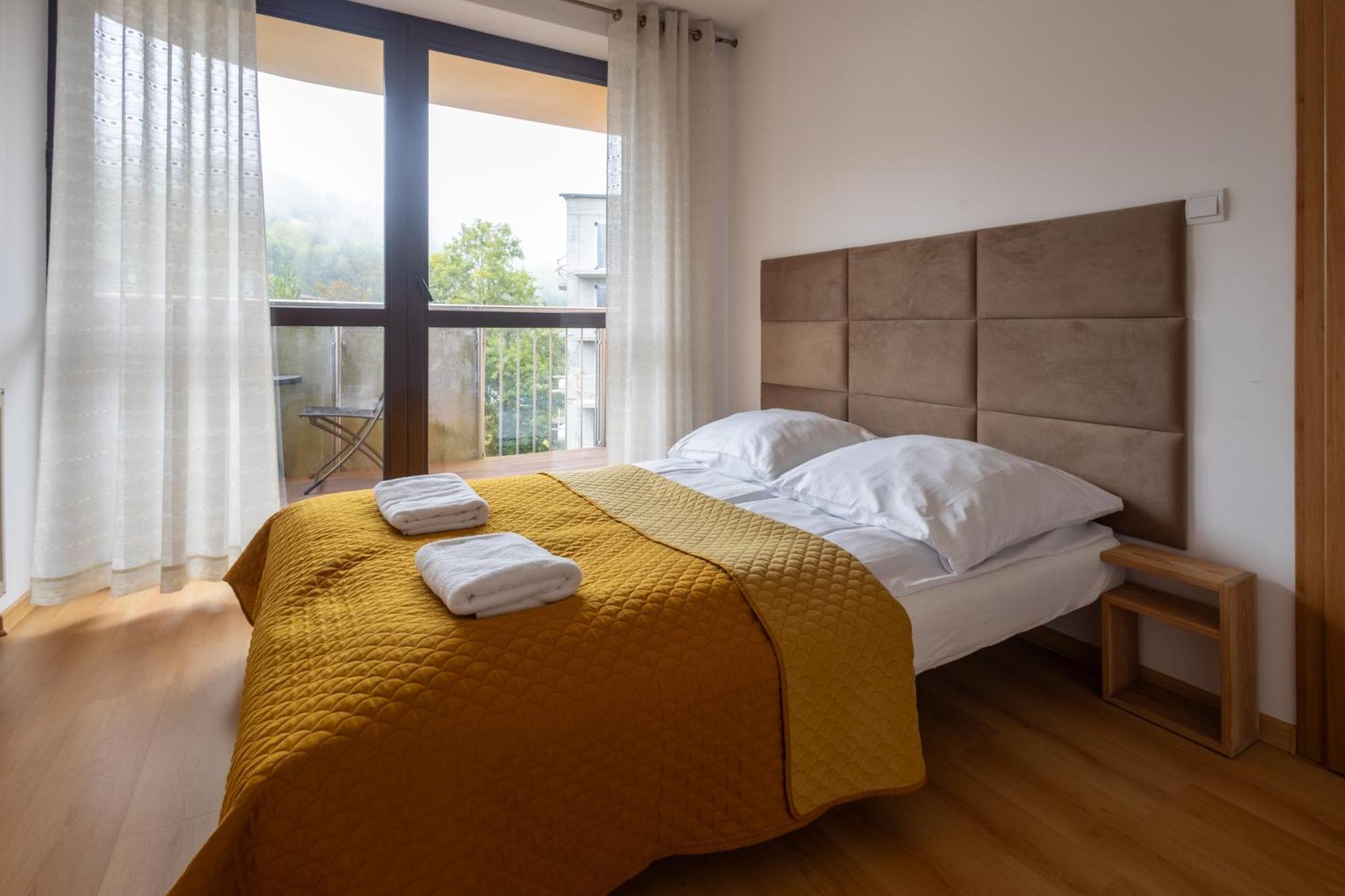 Aparthotel City Center Apartments Krynica Zdroj Luaran gambar