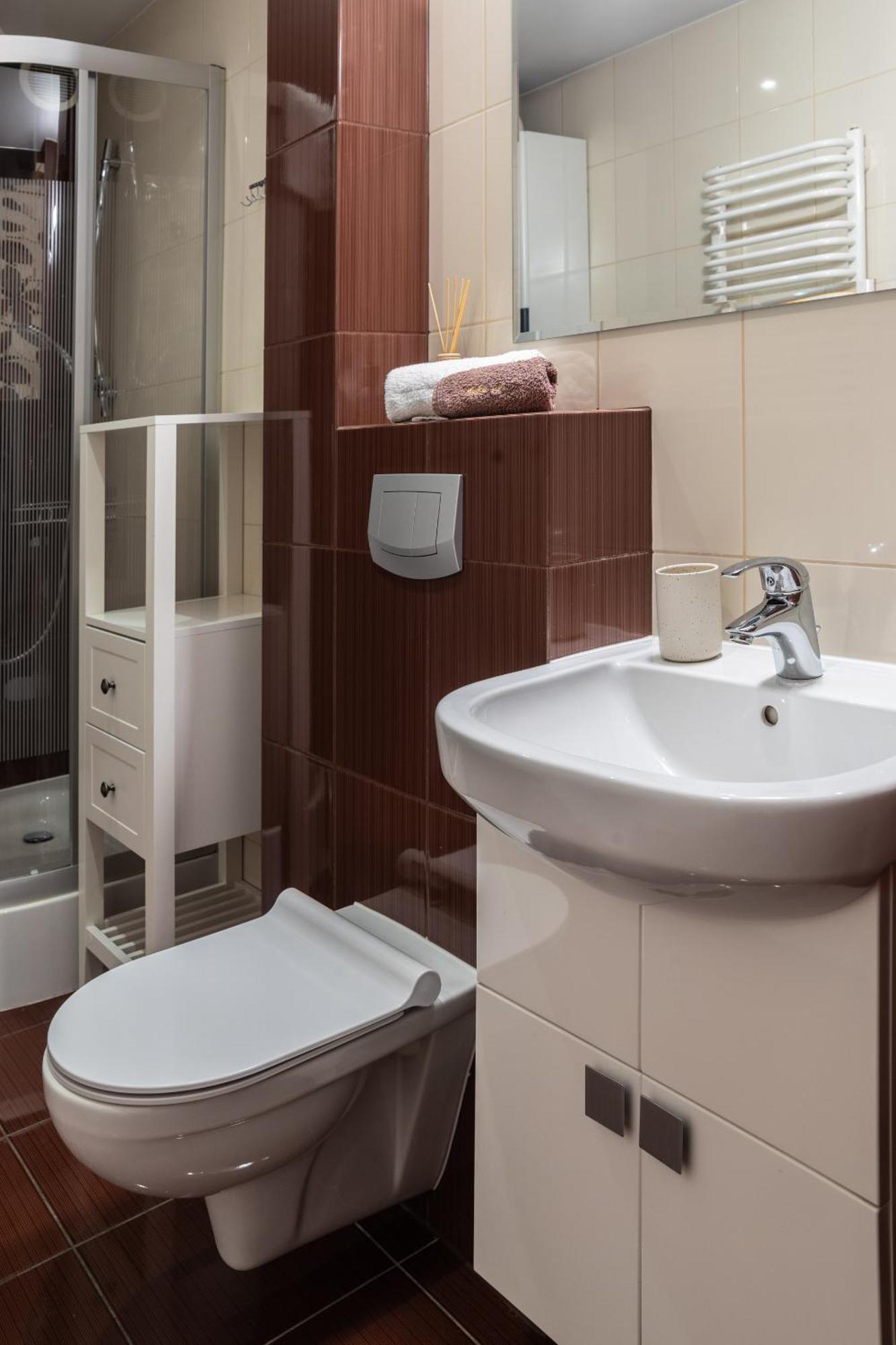 Aparthotel City Center Apartments Krynica Zdroj Luaran gambar